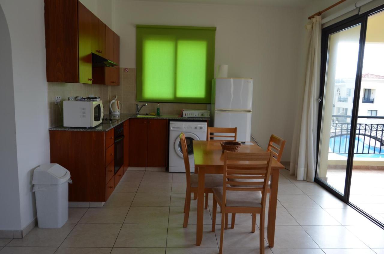 Faros Beach Apartment A102 Paphos Eksteriør bilde