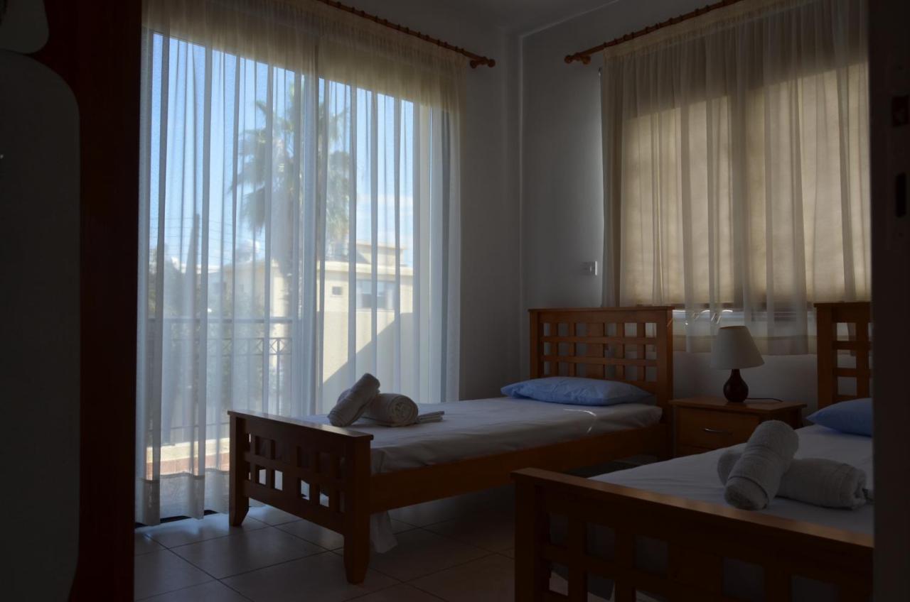 Faros Beach Apartment A102 Paphos Eksteriør bilde