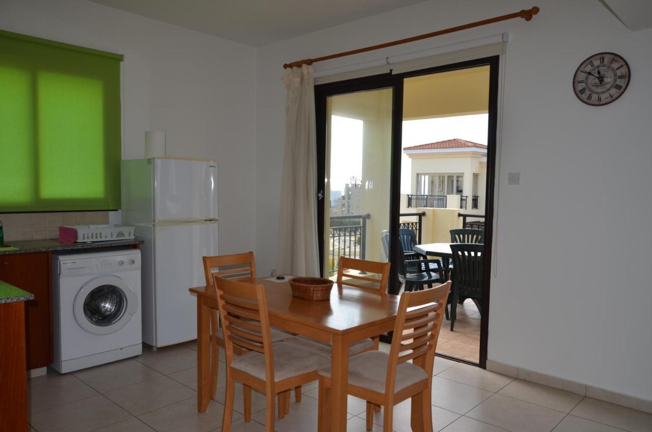 Faros Beach Apartment A102 Paphos Eksteriør bilde