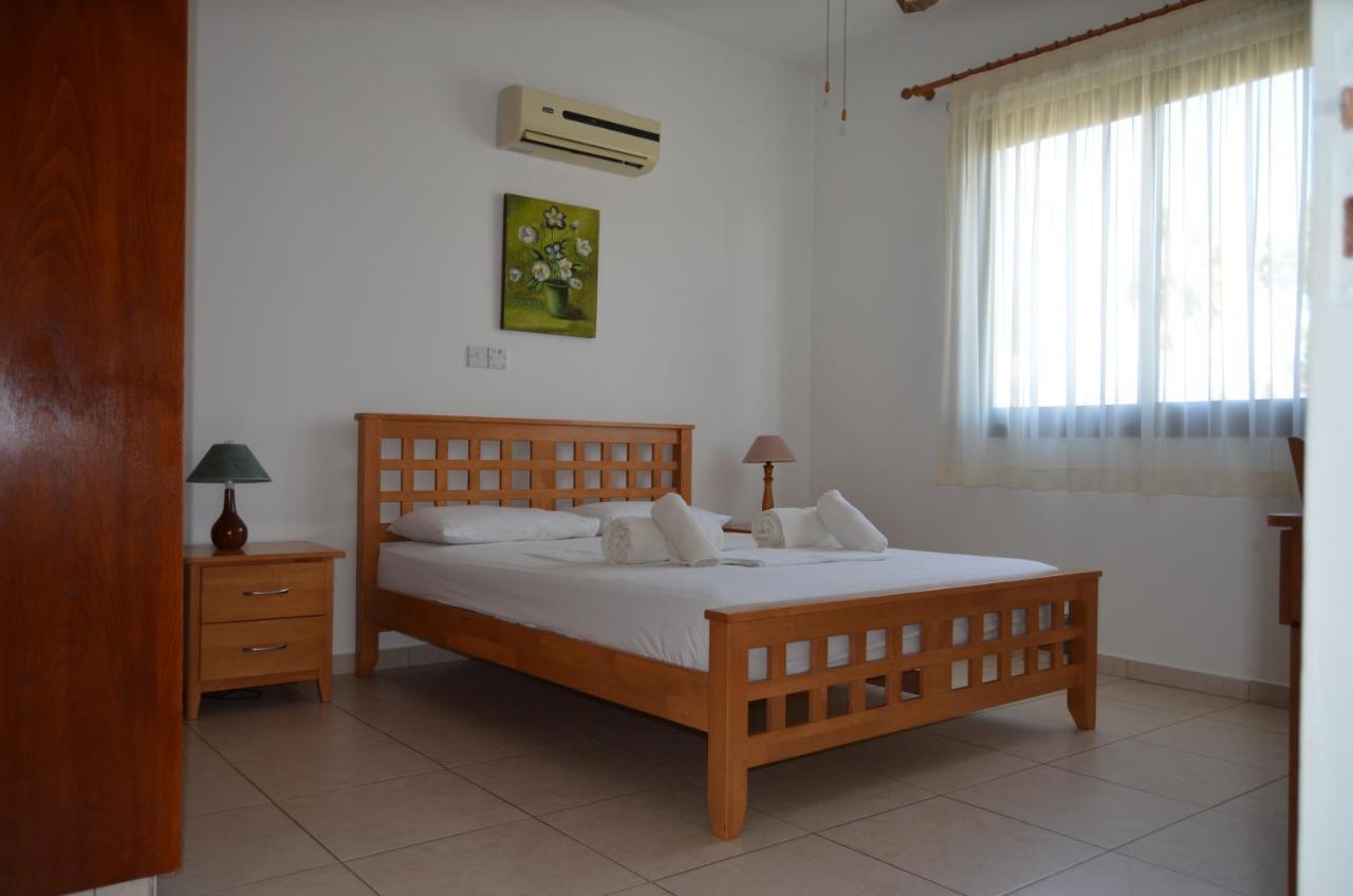 Faros Beach Apartment A102 Paphos Eksteriør bilde